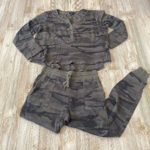 Camo thermal splendid lounge set size xs